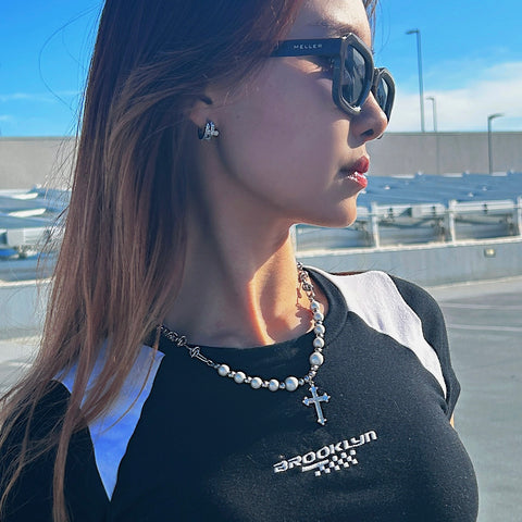 Cross Pendant Reflective Bead Necklace Cross Pendant Reflective Bead Necklace