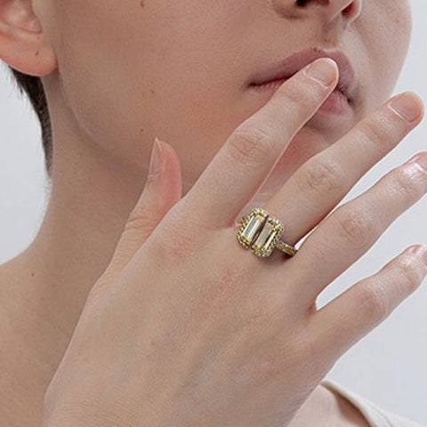 Classic Cut Gemstone Ring Classic Cut Gemstone Ring