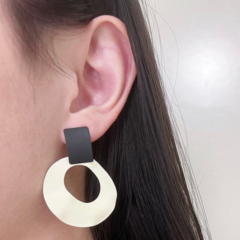 Asymmetrical Contrast Earrings