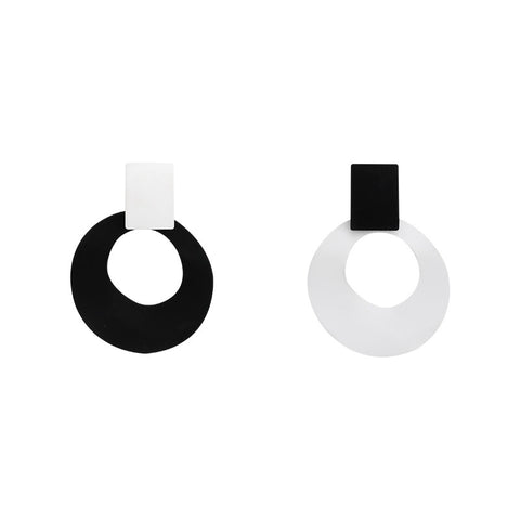 Asymmetrical Contrast Earrings